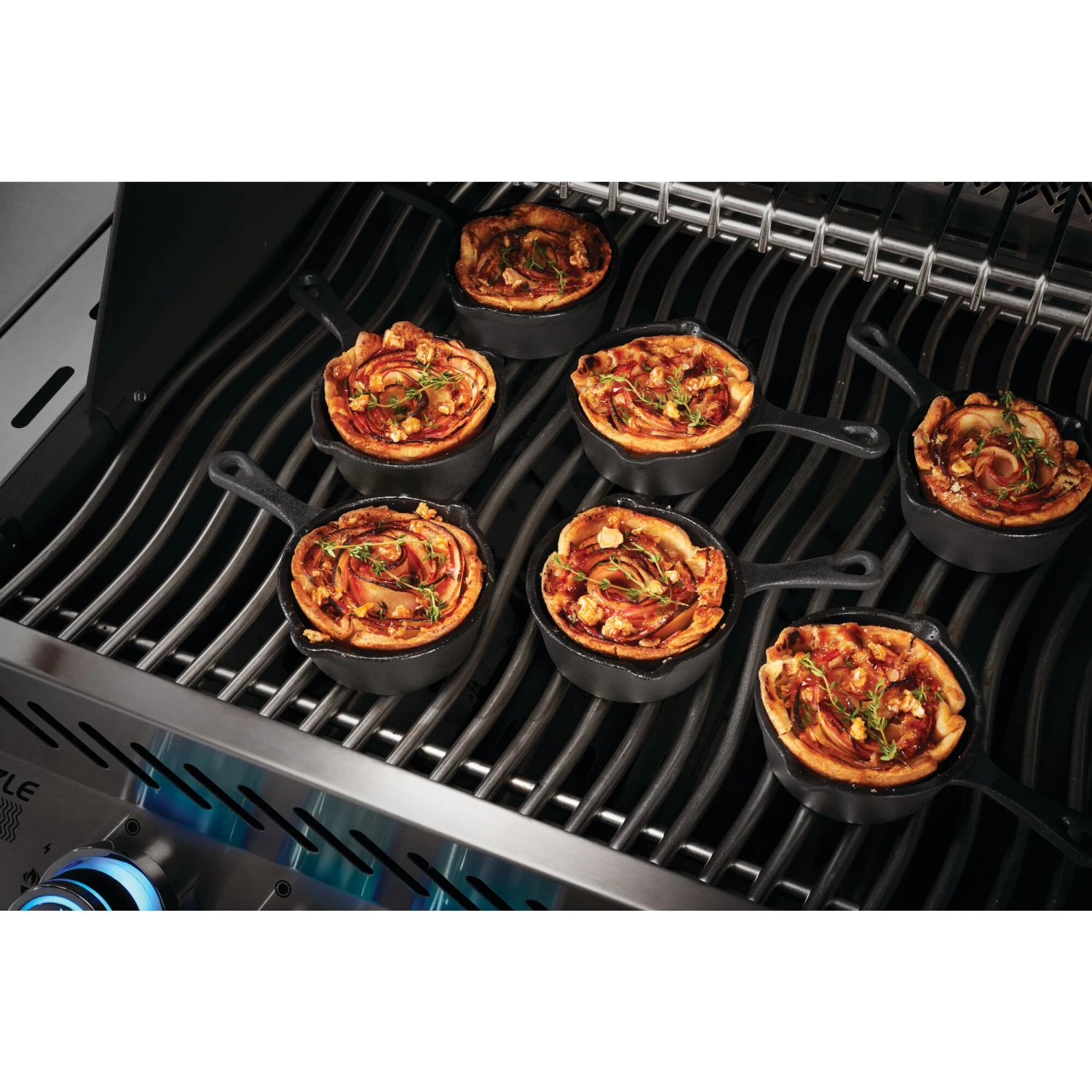 Napoleon Grills Hub -Napoleon Grills Hub Low Res JPG 56054 Cast Iron Dessert Cooker 10cm InUse 2