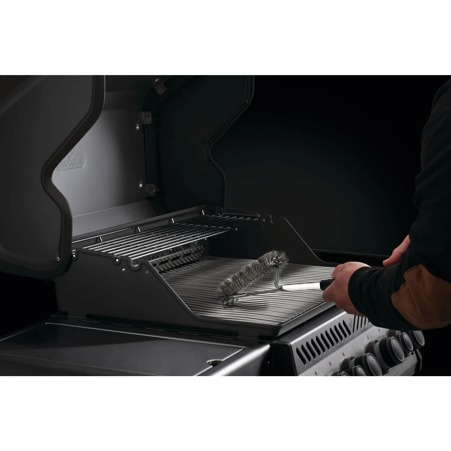 Napoleon Triple-Row Grill Brush With Stainless Steel Bristles 2 Napoleon Triple-Row Grill Brush With Stainless Steel Bristles - Image 2