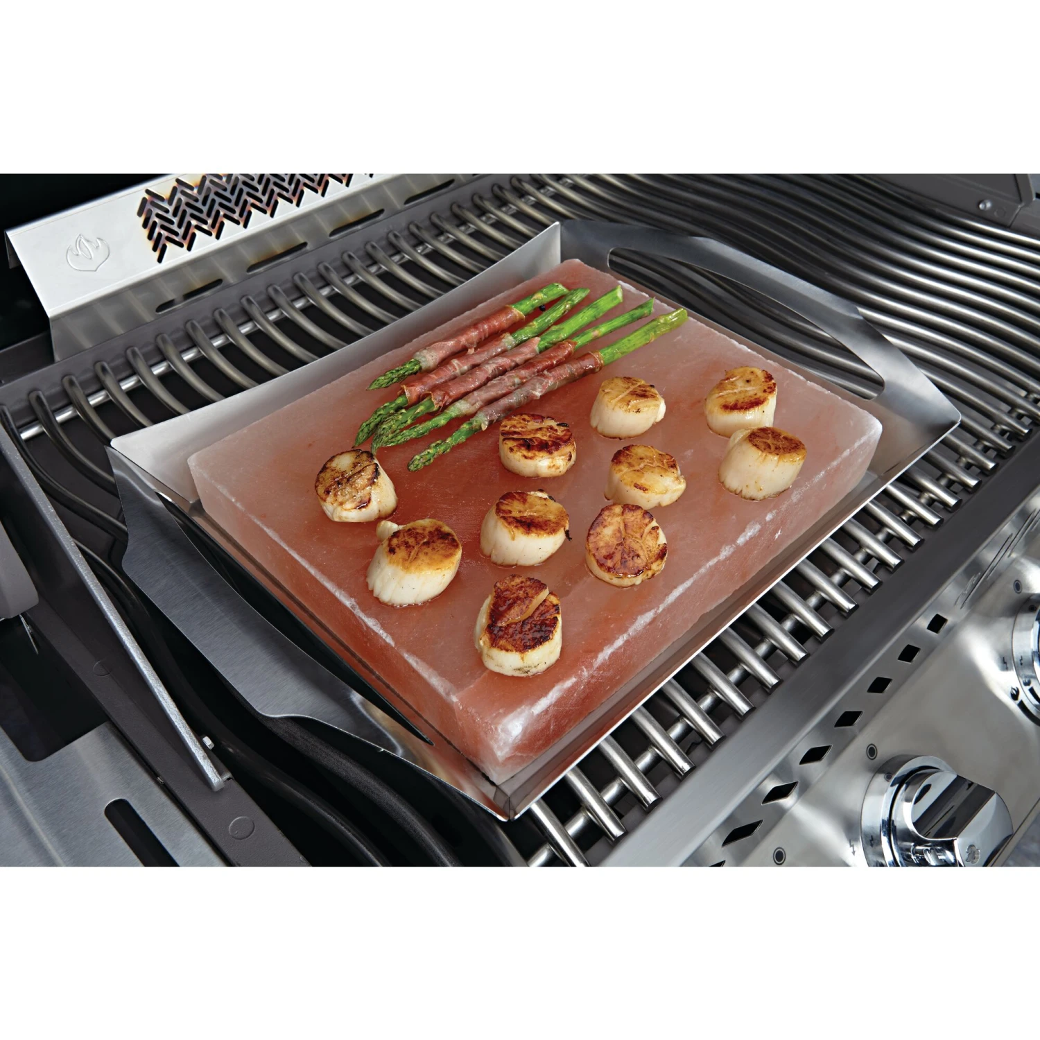 Napoleon Himalayan Salt Block With PRO Grill Topper 3 Napoleon Himalayan Salt Block With PRO Grill Topper - Image 3