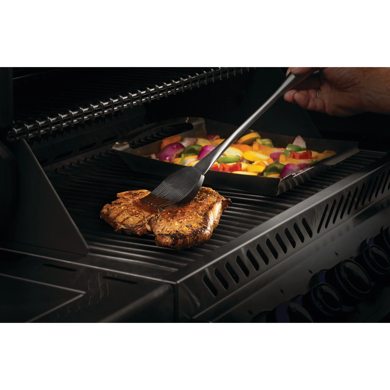 Napoleon PRO Stainless Steel 3-Piece BBQ Toolset 2 Napoleon PRO Stainless Steel 3-Piece BBQ Toolset - Image 2