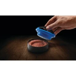 Napoleon Gourmet Burger Press Kit -Napoleon Grills Hub Low Res JPG 70060 BurgerPressKit InUse Step2