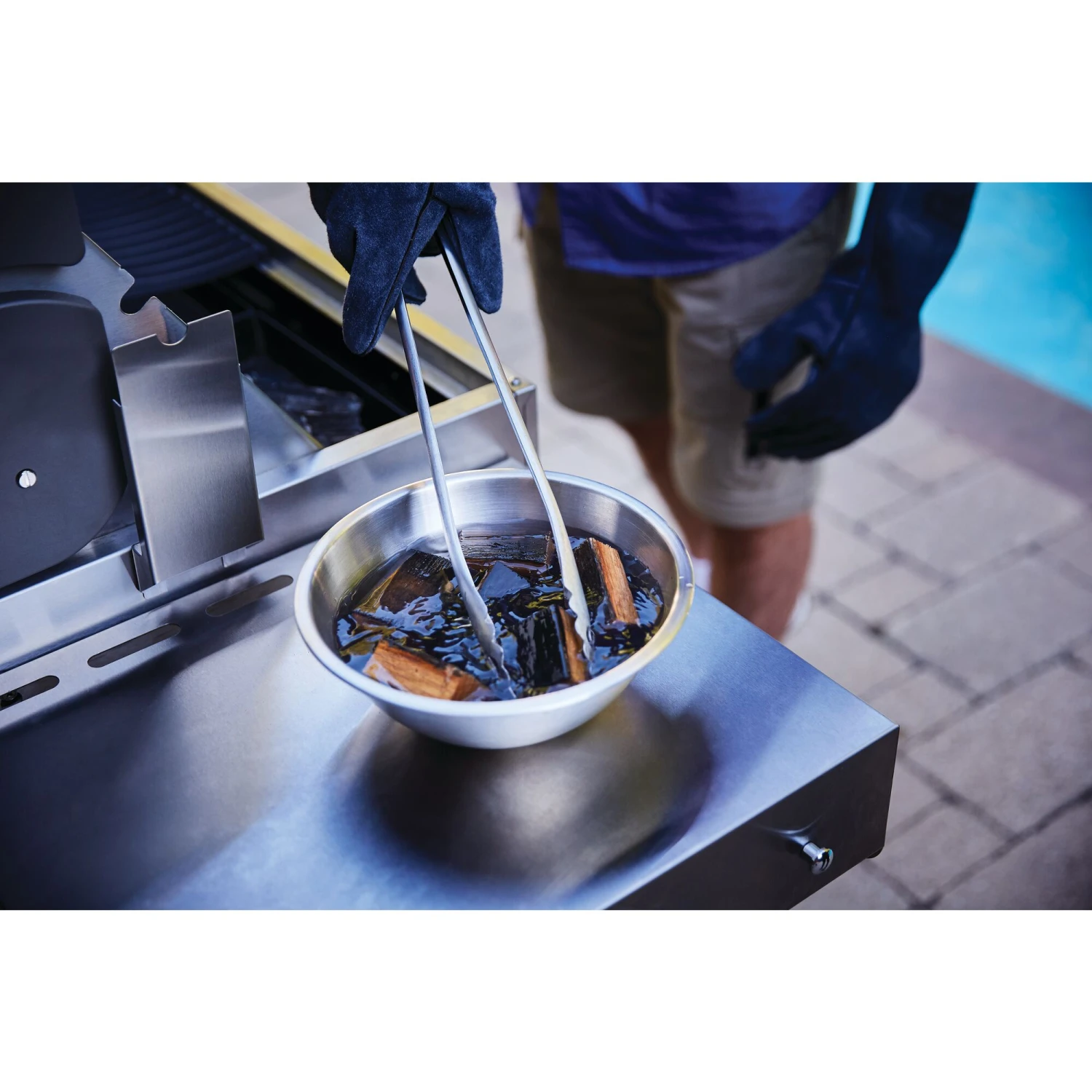 Napoleon Apple Wood Chunks 4 Napoleon Apple Wood Chunks - Image 4