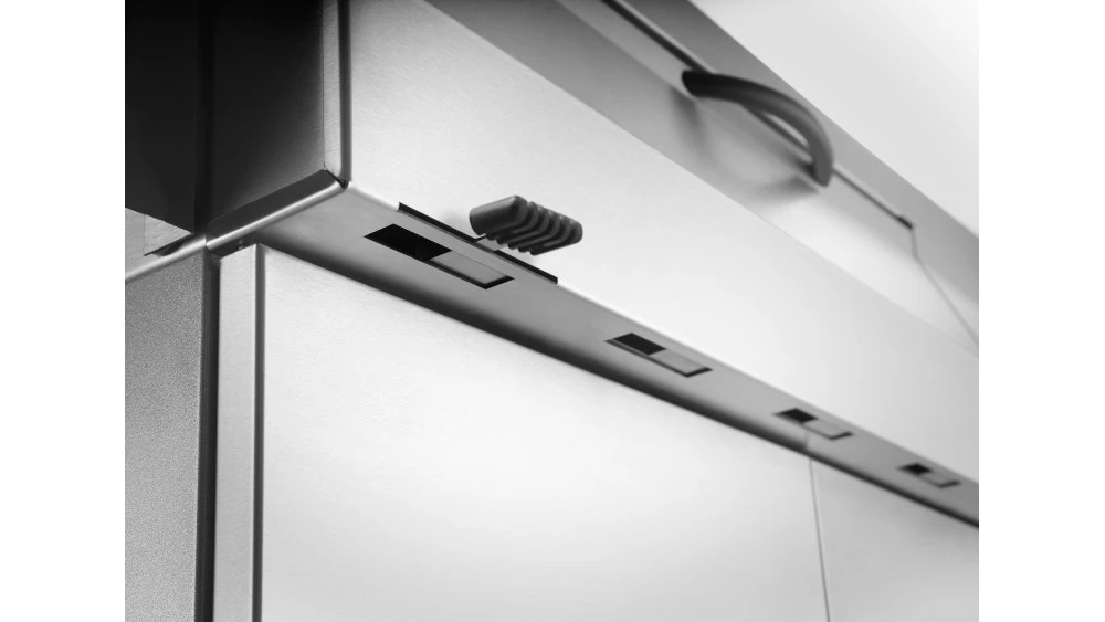 Napoleon PRO605CSS Charcoal Professional BBQ - Free Cover 8 Napoleon PRO605CSS Charcoal Professional BBQ - Free Cover - Image 8