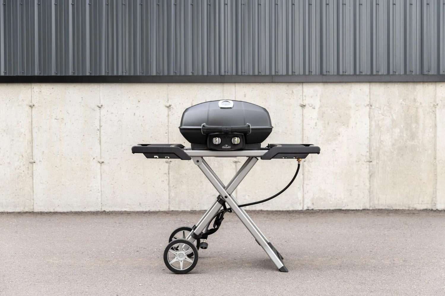 Napoleon Grills Travel PRO285X Portable Grill On Scissor Cart 3 Napoleon Grills Travel PRO285X Portable Grill On Scissor Cart - Image 3